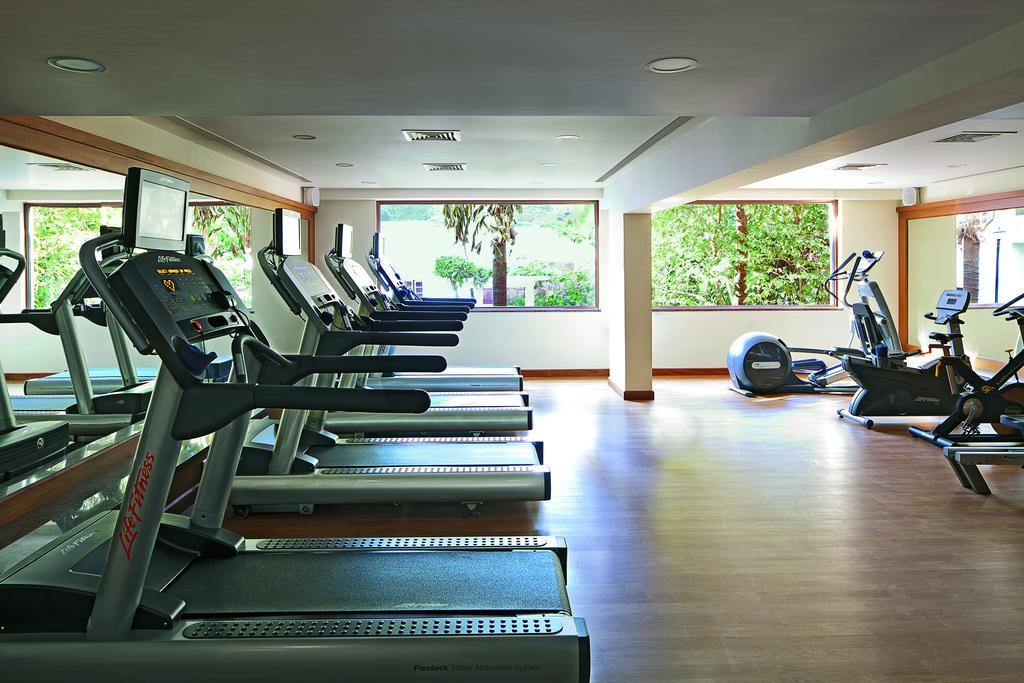 Cidade De Goa - IHCL SeleQtions Santa Cruz Buitenkant foto The gym at the Taj Bengal